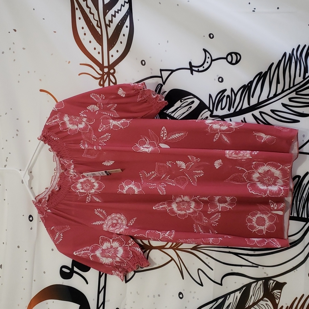 NWT Pink & White top Small